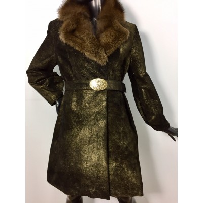 Manteau en suède doré et fourrure de pékan