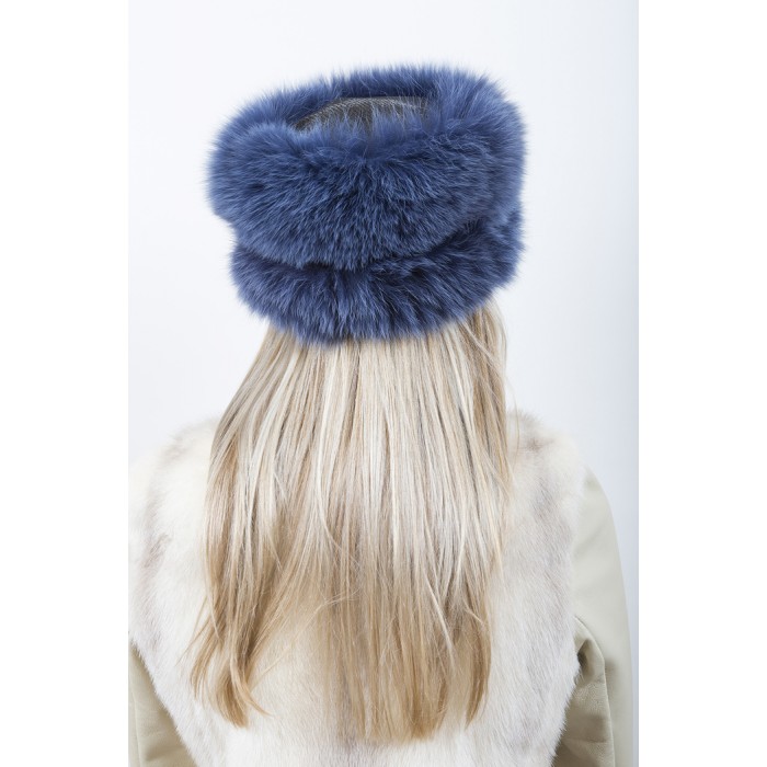 CHAPEAU en fourrure de renard bleu CHAPEAU en fourrure de renard bleu