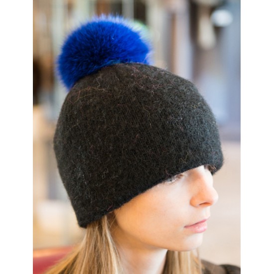 Chapeau avec pompon de fourrure de renard bleu