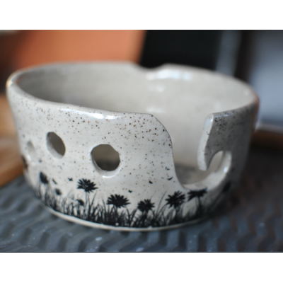 Bol à laine motifs floral et oiseaux