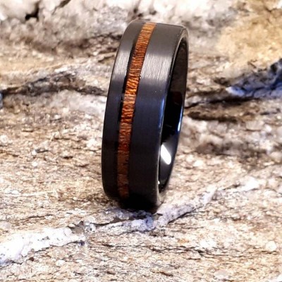 Bague Tungstène , et bois de Koa