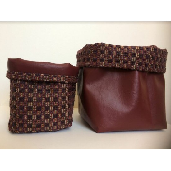 Panier de tissu bordeaux