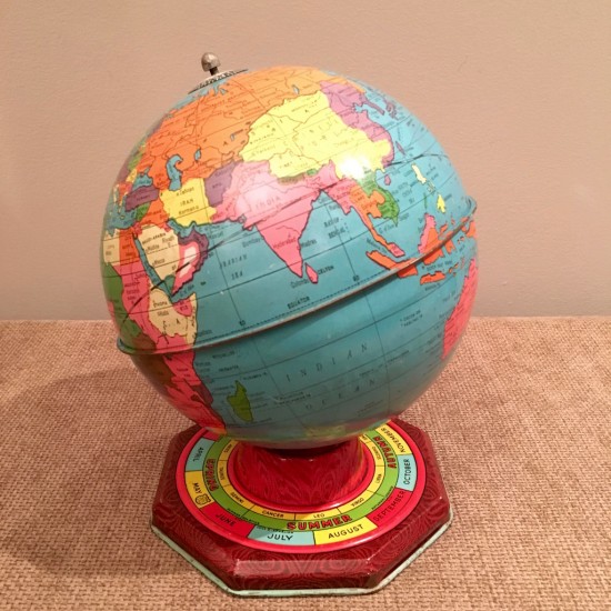 Globe terrestre en métal