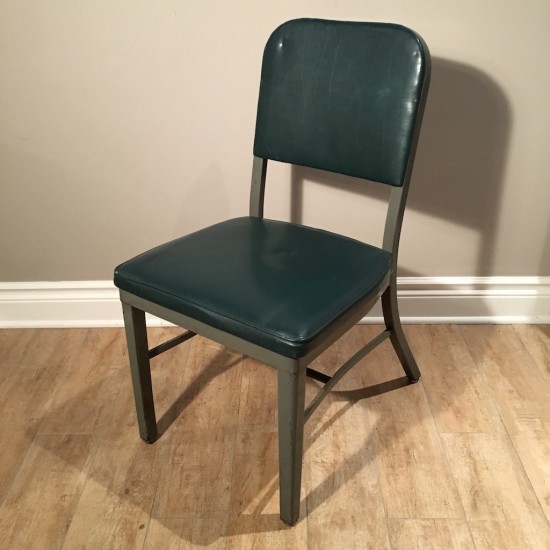 Chaise industrielle
