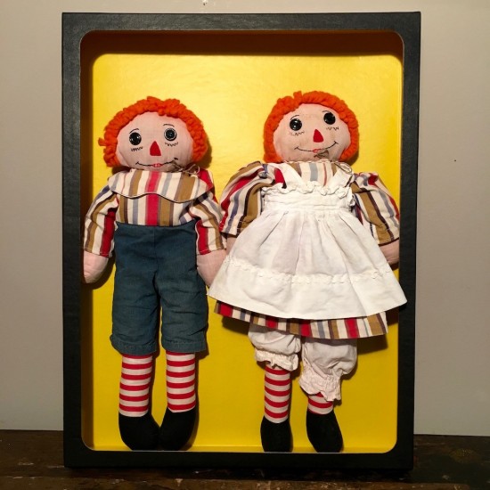 Cadre avec poupées de chiffons Raggedy Ann & Andy