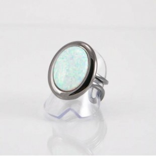 Bague fini gunmetal et imitation opale blanche 