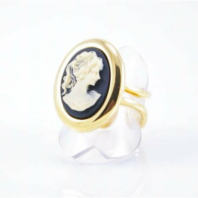 Bague fini or et camée noir et ivoire