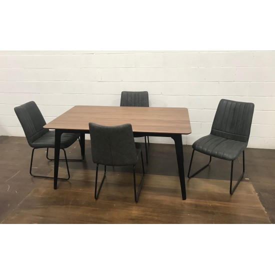Table a diner 1539D