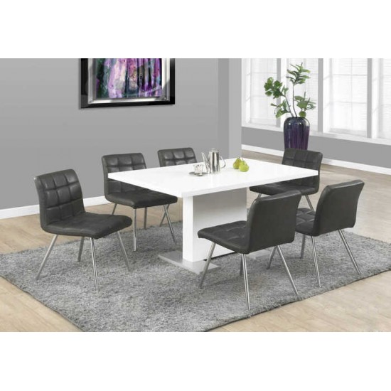 Ensemble table et six chaises I1090-I1072-I1072-I1072