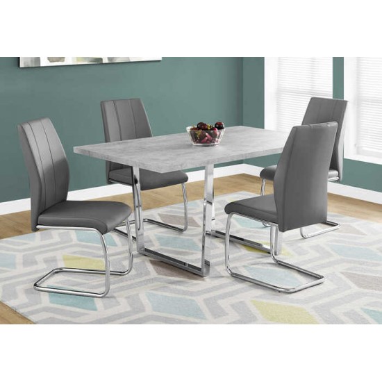 Ensemble table et quatre chaises I1119-I1077-I1077