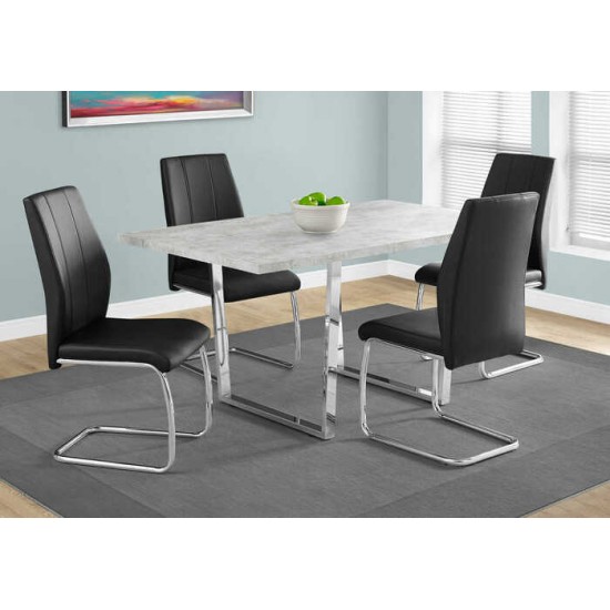 Ensemble table et quatre chaises I1119-I1076-I1076