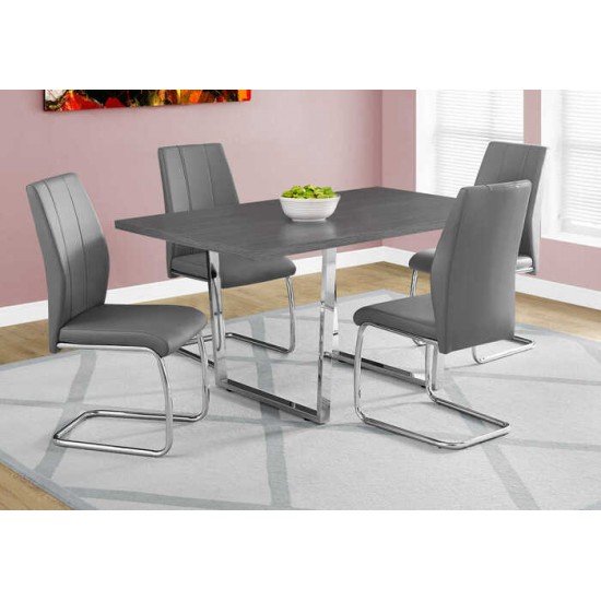 Ensemble table et quatre chaises I1120-I1077-I1077