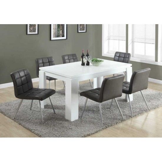 Ensemble table et six chaises I1056-I1072-I1072-I1072