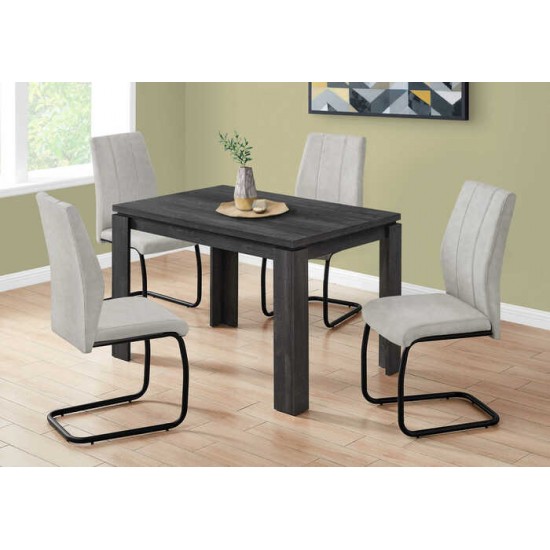 Ensemble table et quatre chaises I1166-I1113-I1113