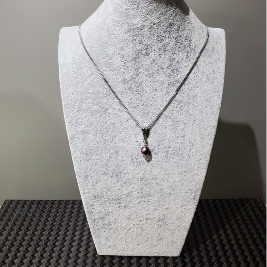 Collier court  avec PERLE SWAROVSKI BOURGOGNE et chaine en acier inoxydable