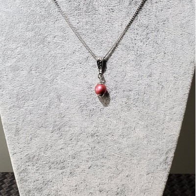 Collier court  avec PERLE SWAROVSKI FRAMBOISE et chaine en acier inoxydable