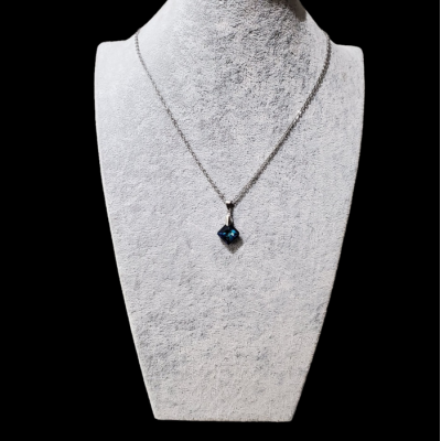 Collier court  CARRÉ SWAROVSKI  Bleu Malibu