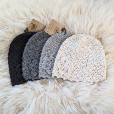 Béret avec fleur