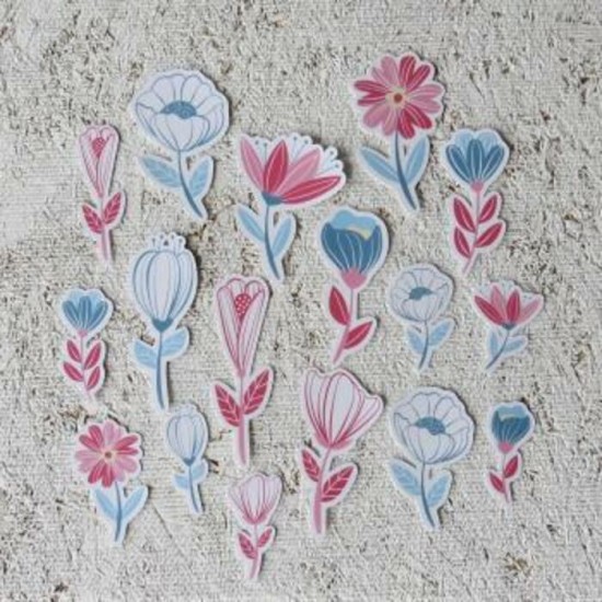 fleurs rose et bleue