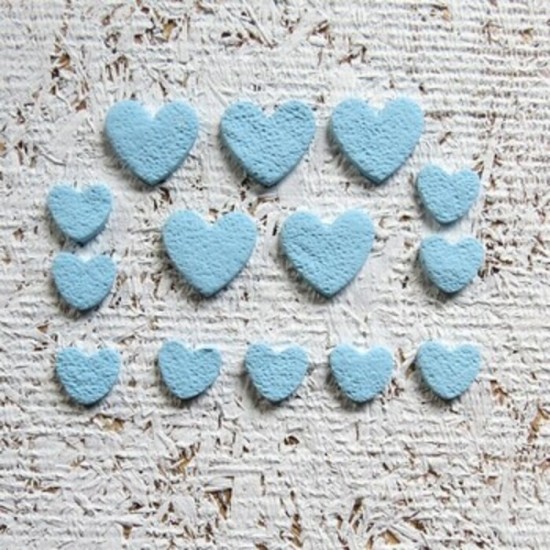 5AO25Fimo- Coeur bleu pâle (texture sable)
