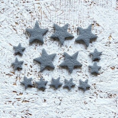 14AO25Fimo- Étoiles grises (texture sable) 