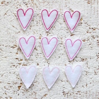 21AO25Br- Coeur brodé #2 Rose/blanc