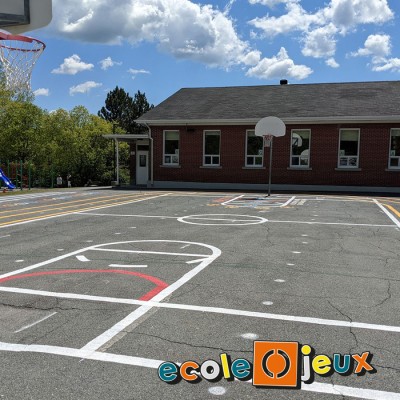 Terrain de basketball - peint au sol