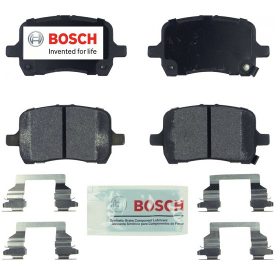 Front Disc Brake Pad Set with Hardware