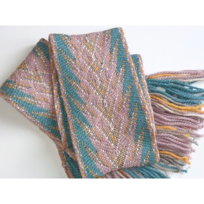 Foulard - Têtes de flèche, flammes, éclairs, bordures