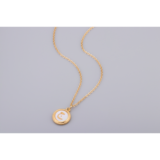 Pendentif doré avec insertion d'un médaillon en... Pendentif doré avec insertion d'un médaillon en...