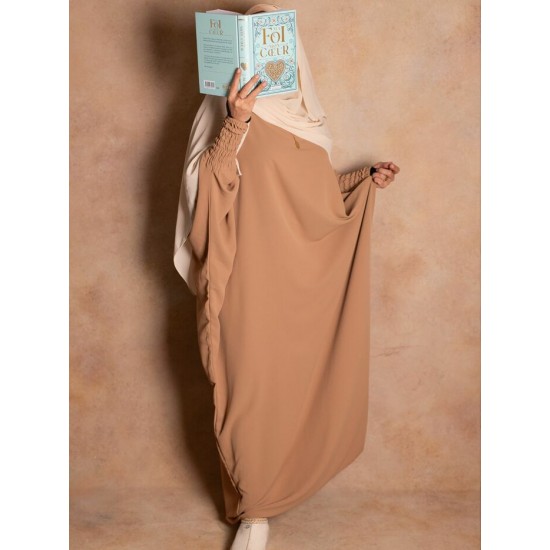 Abaya couleur camel manches serrées en soie de...