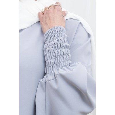 Abaya couleur bleu gris manches serrées en soie de medine