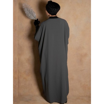 Abaya couleur gris foncé manches serrées en soie de medine