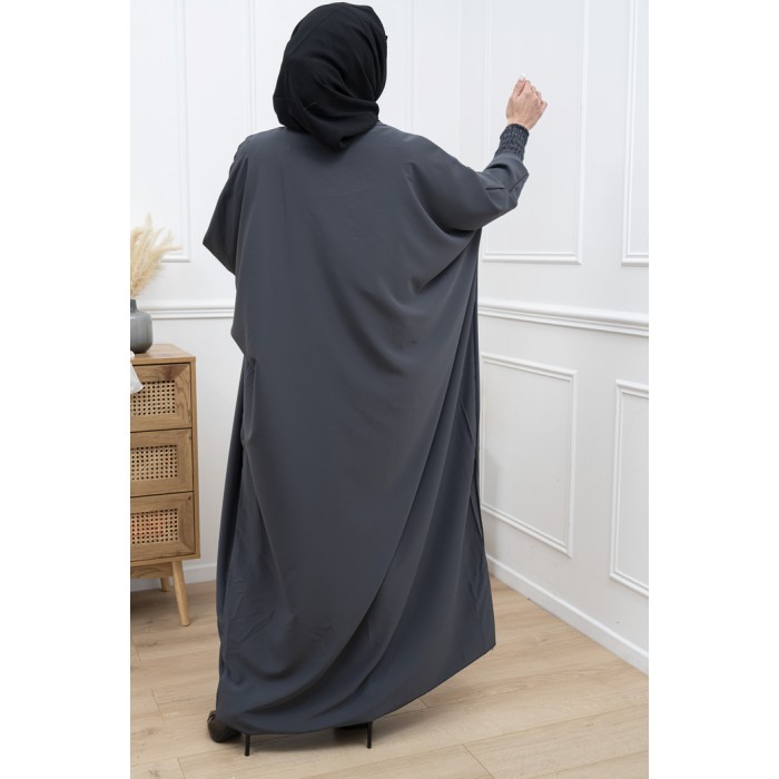 Abaya gris foncé manches serrées en soie de medine Abaya gris foncé manches serrées en soie de medine