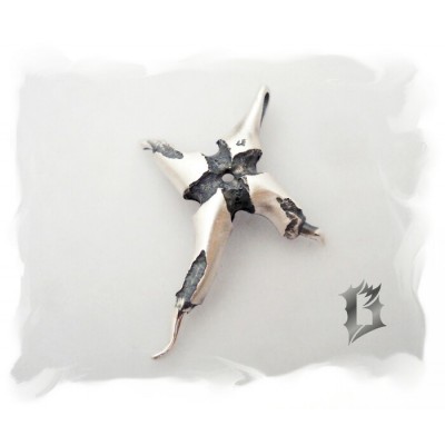 Bague unique sur socle P-02