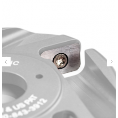 Vis courte en acier inoxydable avec lame plate ROTO-CLIP INC. 