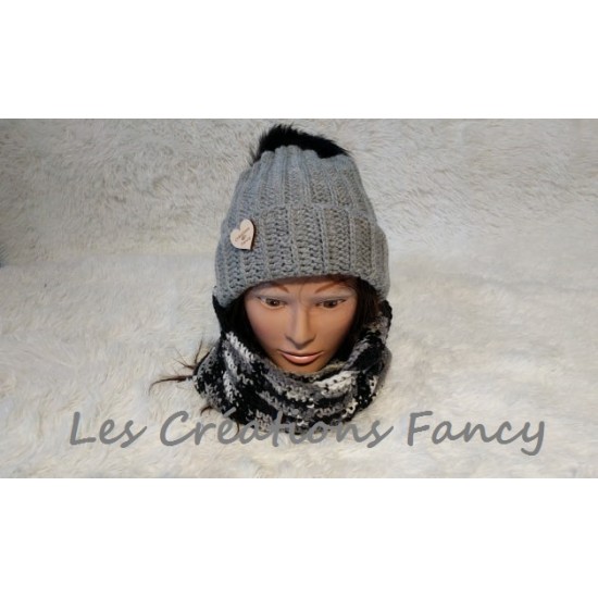 Tuque Grise et Foulard Noir-Blanc-Gris