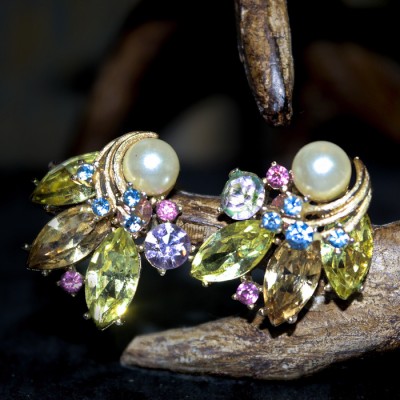 BOUCLES D'OREILLES VINTAGE TRIFARI