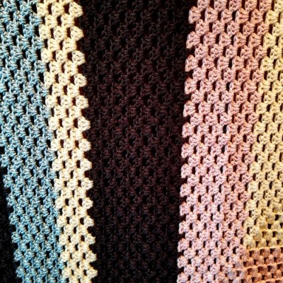 COUVERTURE CROCHETÉE VINTAGE