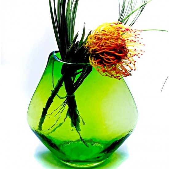 VASE EN VERRE SOUFFLÉ VERT 