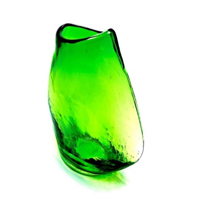 VASE EN VERRE SOUFFLÉ VERT 