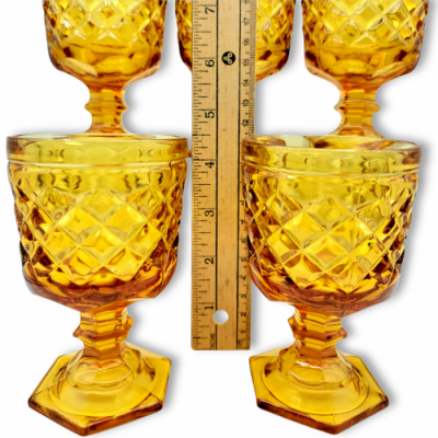 VERRES SUR PIED • AMBER PRESSED GLASS WINE