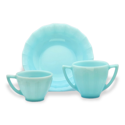 PYREX ROBIN'S EGG BLUE