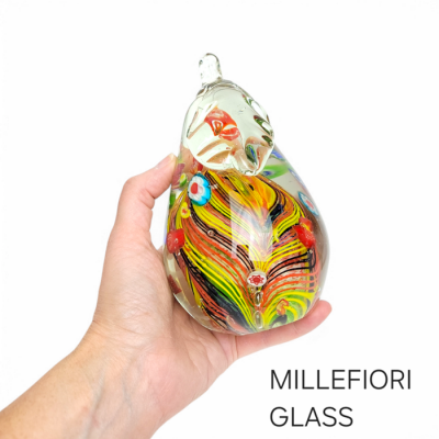  PRESSE-PAPIER EN FORME DE POIRE VERRE MILLEFIORI