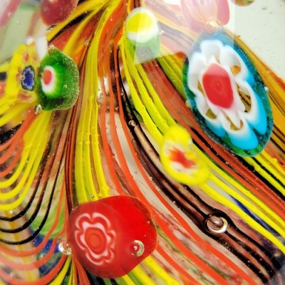  PRESSE-PAPIER EN FORME DE POIRE VERRE MILLEFIORI