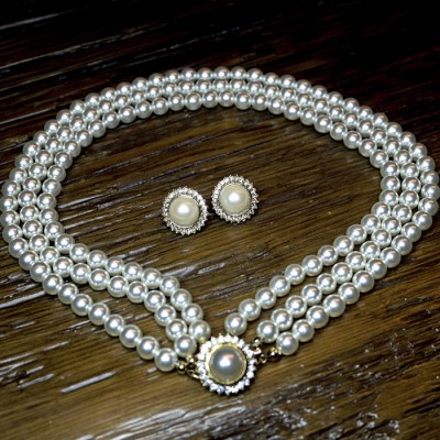 COLLIER ET BOUCLE D'OREILLE VINTAGE