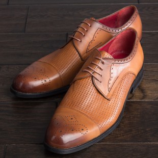 Chaussures classiques derby perforées