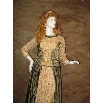Noblesse en satin vert et or