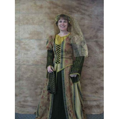 Noblesse draperie verte en dentelle 