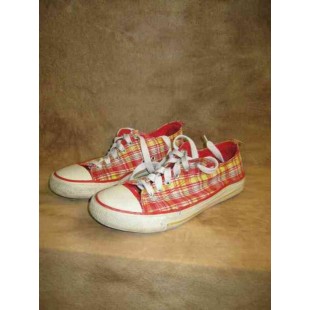 Espadrille à carreaux rouge